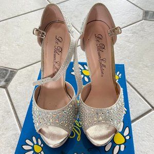 🛍SOLD🛍 Le Blossom Collection Heels